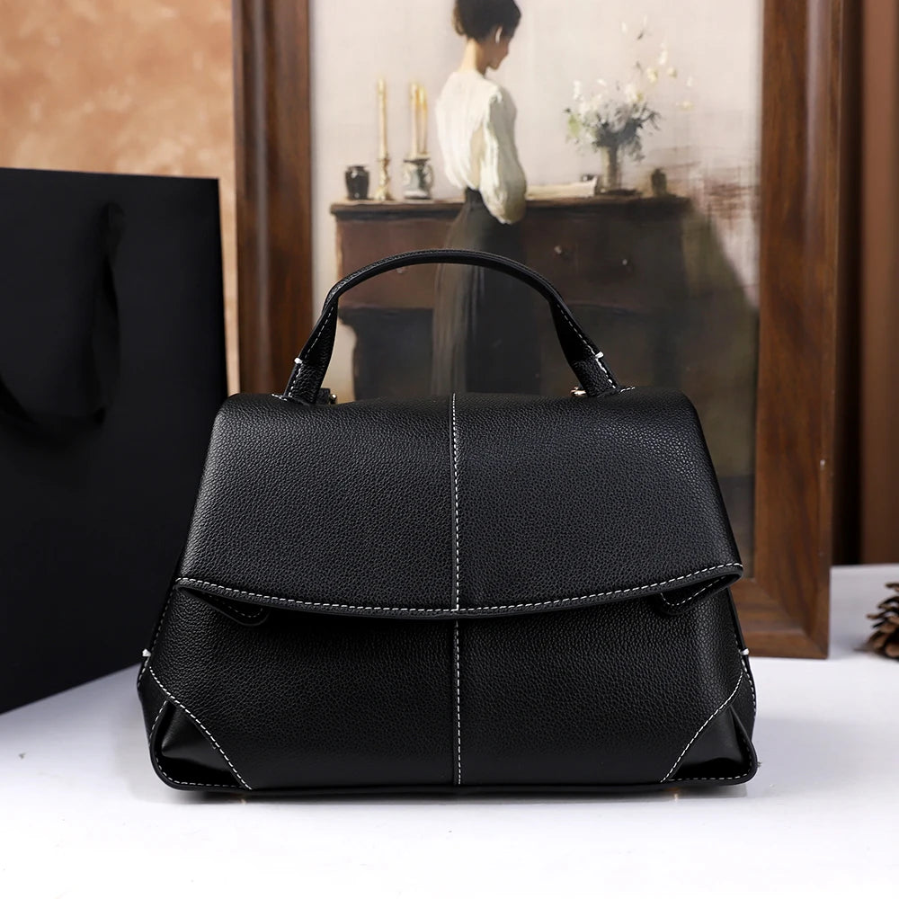 A new retro and simple handbag for the autumn and winter of 2025, a versatile and elegant single-shoulder crossbody bag