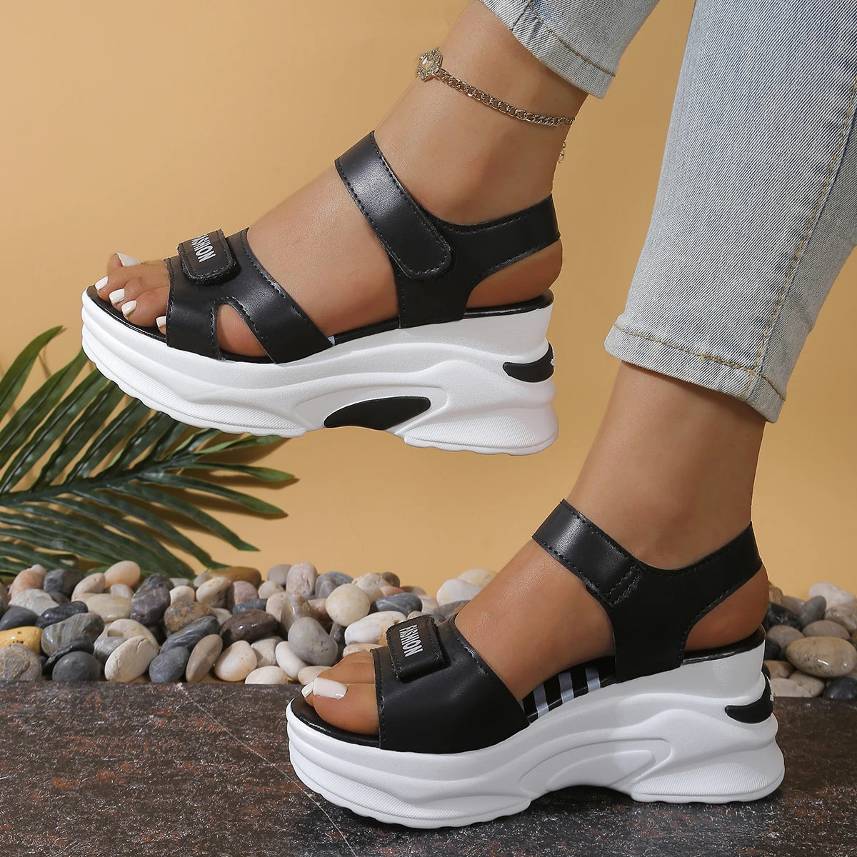 New Women Platform Wedge Sandals Summer Fashion Comfortable Shoes Women Light Casual Velcro Beach Shoes Zapatos De Mujer