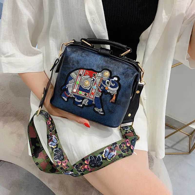Women Leather Handbag Messenger Bag Purses Satchels Designer Luxury Handbags Crossbody Bags Elephant Embroidered Bags 2023 New