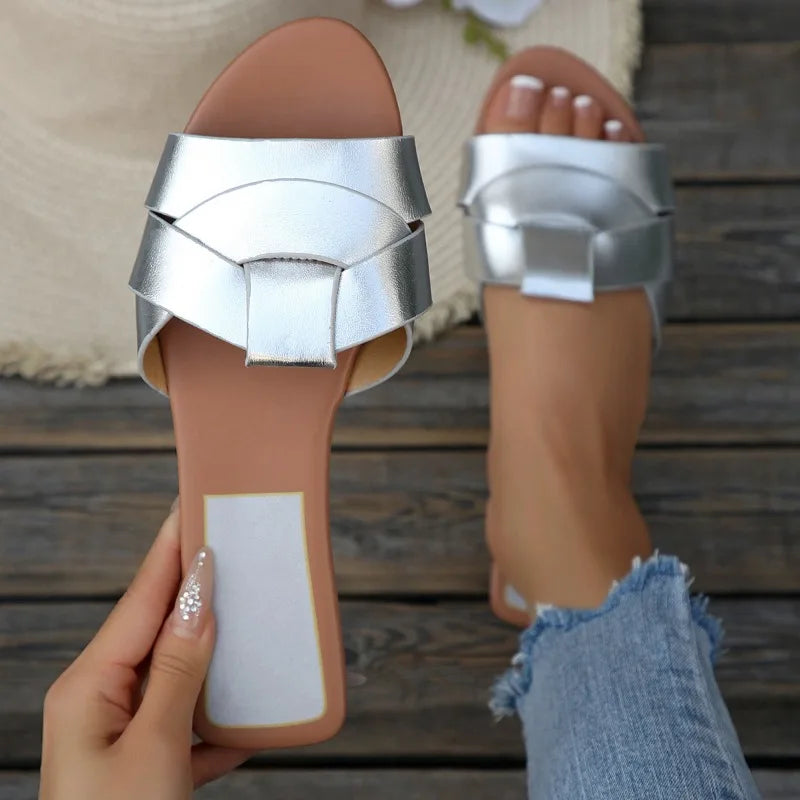 Women's Slippers 2025 New Summer Fashion Slippers Designer Flat Slippers for Women Outdoor Casual Beach Shoes Sandalias De Mujer