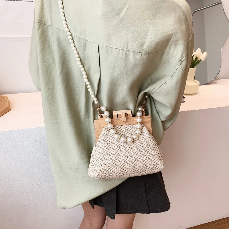 Fashion Weave Straw Shoulder Bag for Women New Summer Wooden Top Handle Clip Bag Luxury Designer Handbags Trend Female Handbag