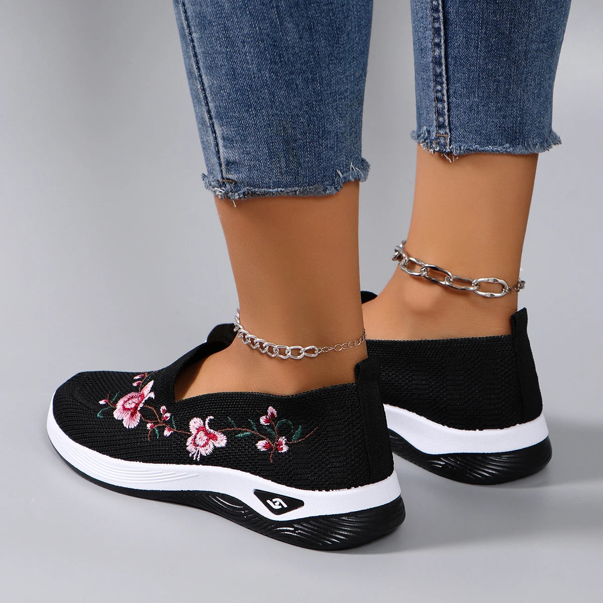 Spring and Autumn New Women's Sports Shoes Fashionable Breathable Lightweight Non-Slip Wear-Resistant Casual Sports Shoes Flat Shoes Loafers