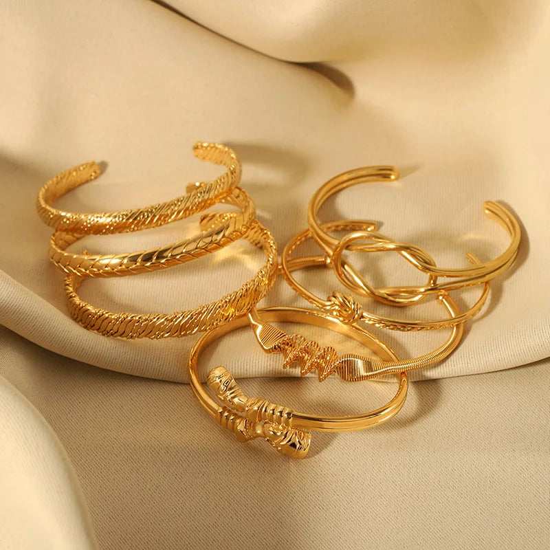Exquisite Rhinestone Knot Stainless Steel Bangle Bracelets for Women Gold Plated Stainless Steel Bracelet Waterproof Jewelry
