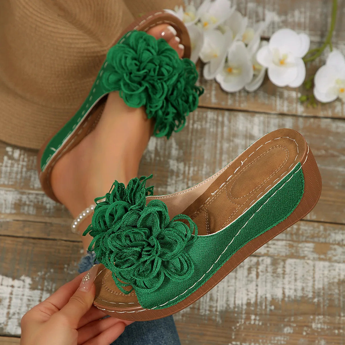 2025 New Women Platform Slippers Slip on Fashion Woman Shoes Summer Sandals Comfortable Flower Wedges Slippers Slides Women