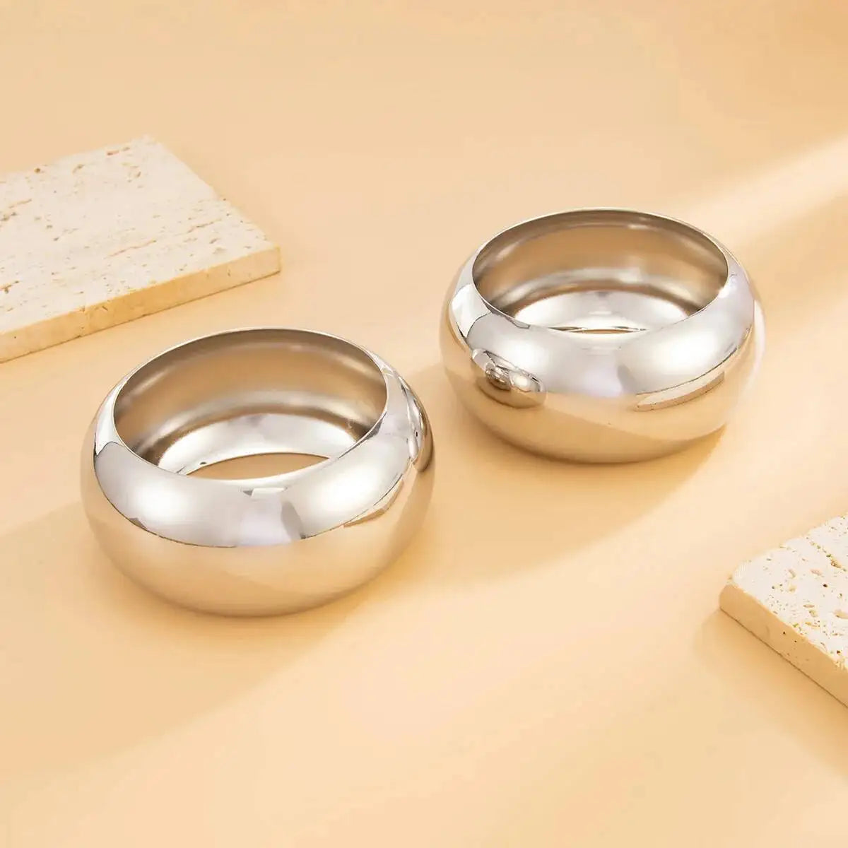 KunJoe Punk Smooth Metal Big Round Chunky Bangles for Women Exaggerated Geometry Glossy Wide Bracelet Party Wedding Hand Jewelry