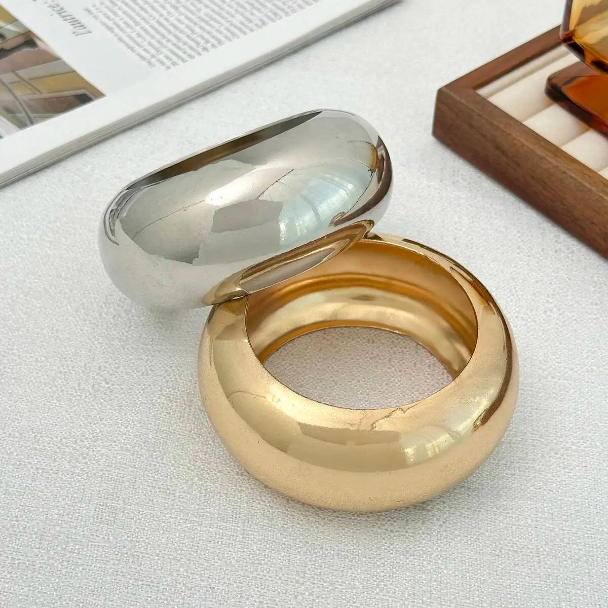 SHIXIN Oversized Geometric Round Wide Big Bangle Bracelet for Women Exaggerated Glossy Metal Chunky Bangles Party Daily Jewelry