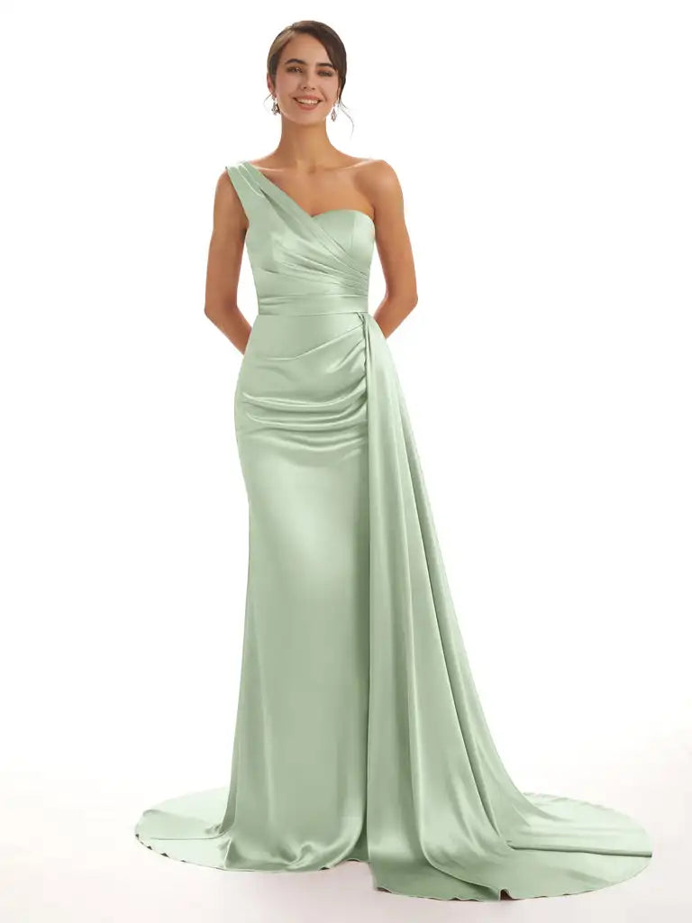 Satin One-Shoulder Bridesmaid Dresses Pleats Backless Sweep Train Formal Dress Elegant Sleeveless Bodycon Wedding Evening Gowns