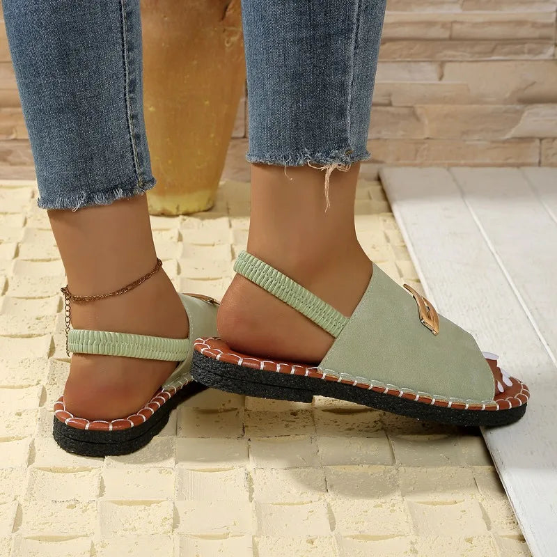 Women's Beach Sandals Summer New Fashion Metal Decorative Open-toed Sandals Leisure Luxury Light Outdoor Non-slip Sandals.