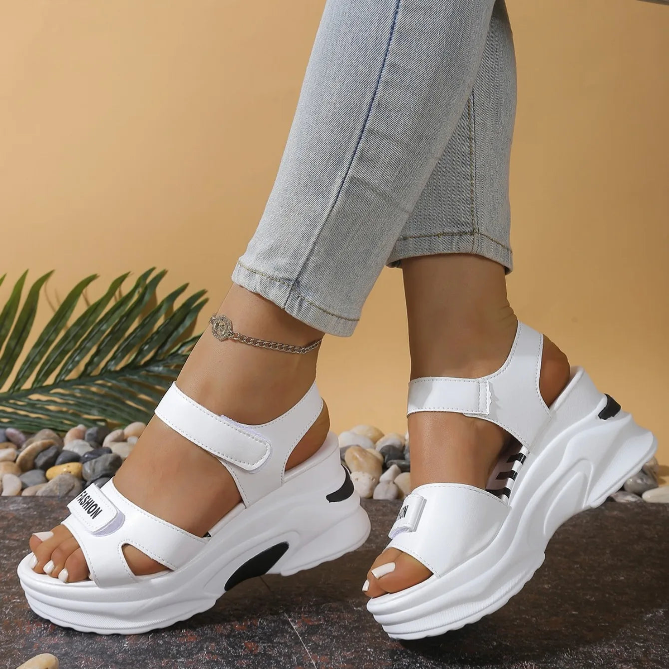 New Women Platform Wedge Sandals Summer Fashion Comfortable Shoes Women Light Casual Velcro Beach Shoes Zapatos De Mujer