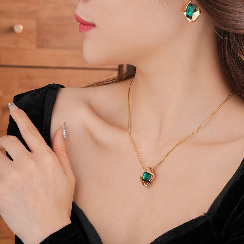 Green Fashion Wedding Jewelry Set Wholesale Square Earring Retro Light Luxury Temperament Collarbone Chain Necklace