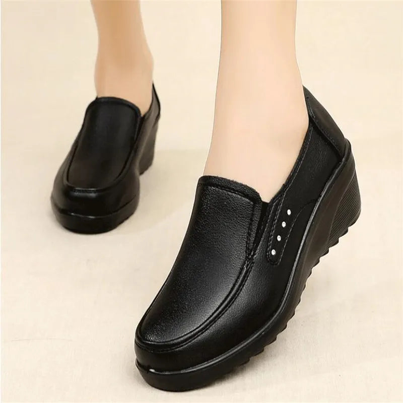 Classic Genuine Leather Women Shoes Round Toe Casual Comfortable Women's Wedge Shoes Spring Autumn Fashion Mother Shoes 10models