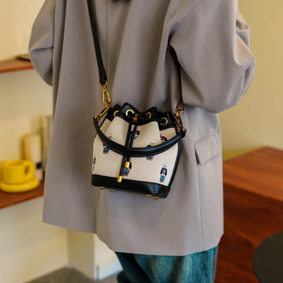 Drawstring Bucket Bag Large Capacity Women's Handheld Crossbody Messenger Bag Large Capacity Handheld Shoulder Armpit Bag