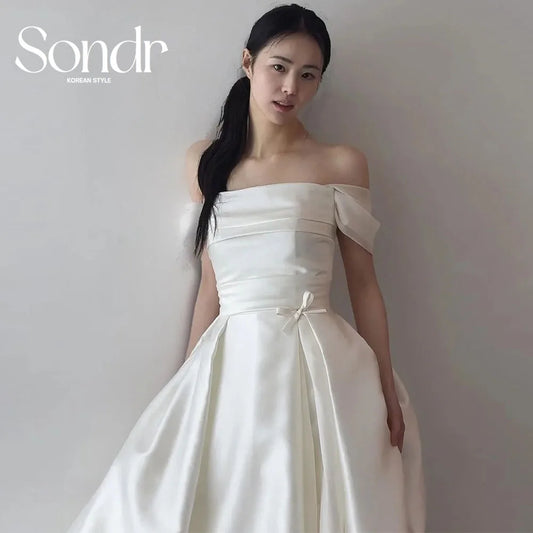 Sondr Simple A-Line Korea Wedding Dresses Photo Shoot Strapless Satin Sleeveless Floor Length Bridal Gowns Customized Corset