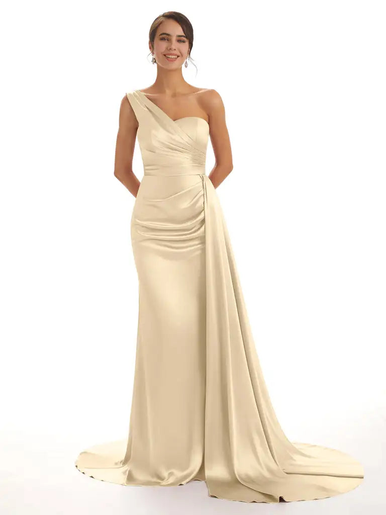 Satin One-Shoulder Bridesmaid Dresses Pleats Backless Sweep Train Formal Dress Elegant Sleeveless Bodycon Wedding Evening Gowns