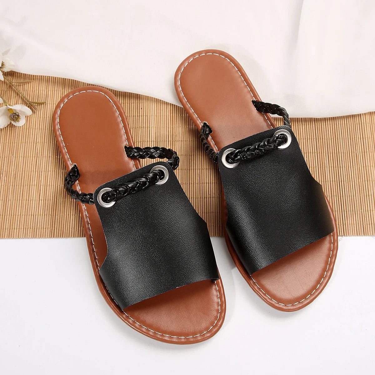 Sandals Women Flats Casual Slippers Summer Shoes 2025 New Fashion Dress Flip Flops Beach Bohemian Shoes Femme Home Slides