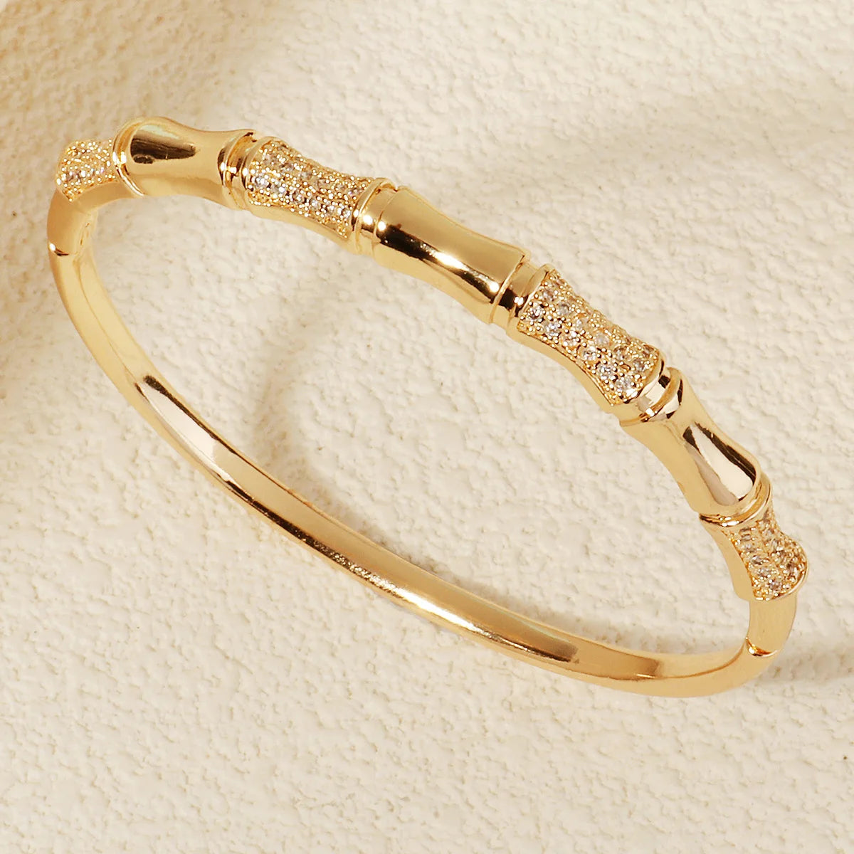 Newest Fashion Copper and Zirconia Bangle for Women Unique Design Sense Bangles Daily Jewelry Accesssories As a Gift