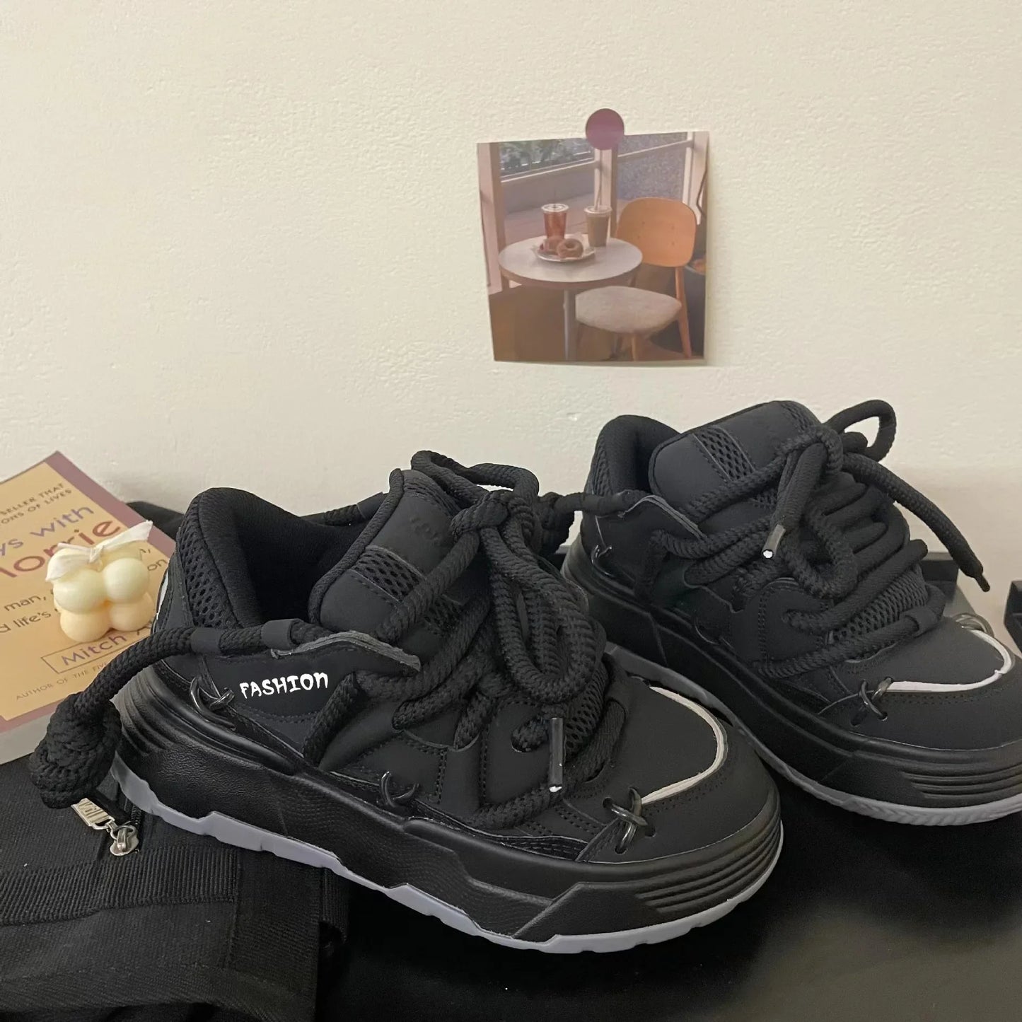 Men and women board shoes lightweight walking shoes cushioned men's sports  men's casual sports  women