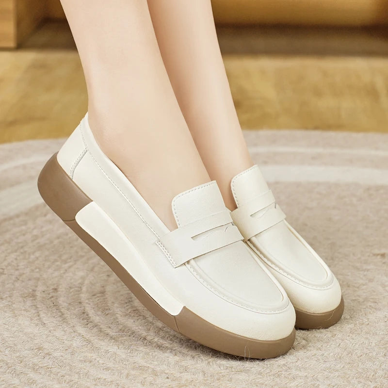 Casual Women's Shoes for All Seasons, New Spring and Autumn Wedge Heels, Thick-Soled Mom Shoes, Soft-Soled Lightweight Versatile Women's Flats, Small Leather Shoes