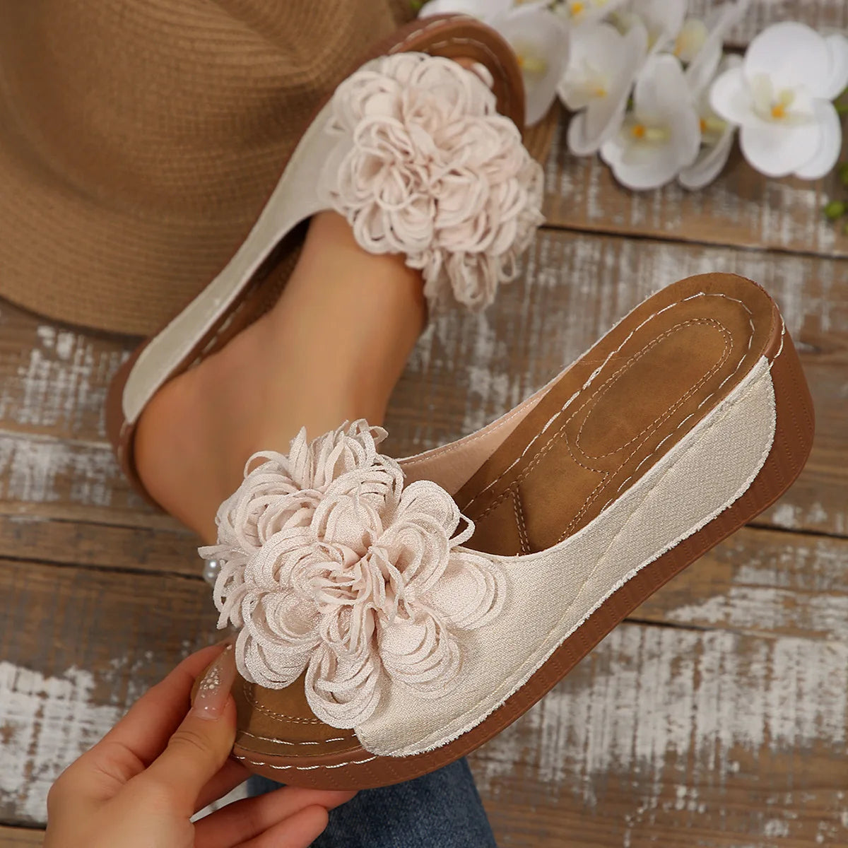 2025 New Women Platform Slippers Slip on Fashion Woman Shoes Summer Sandals Comfortable Flower Wedges Slippers Slides Women