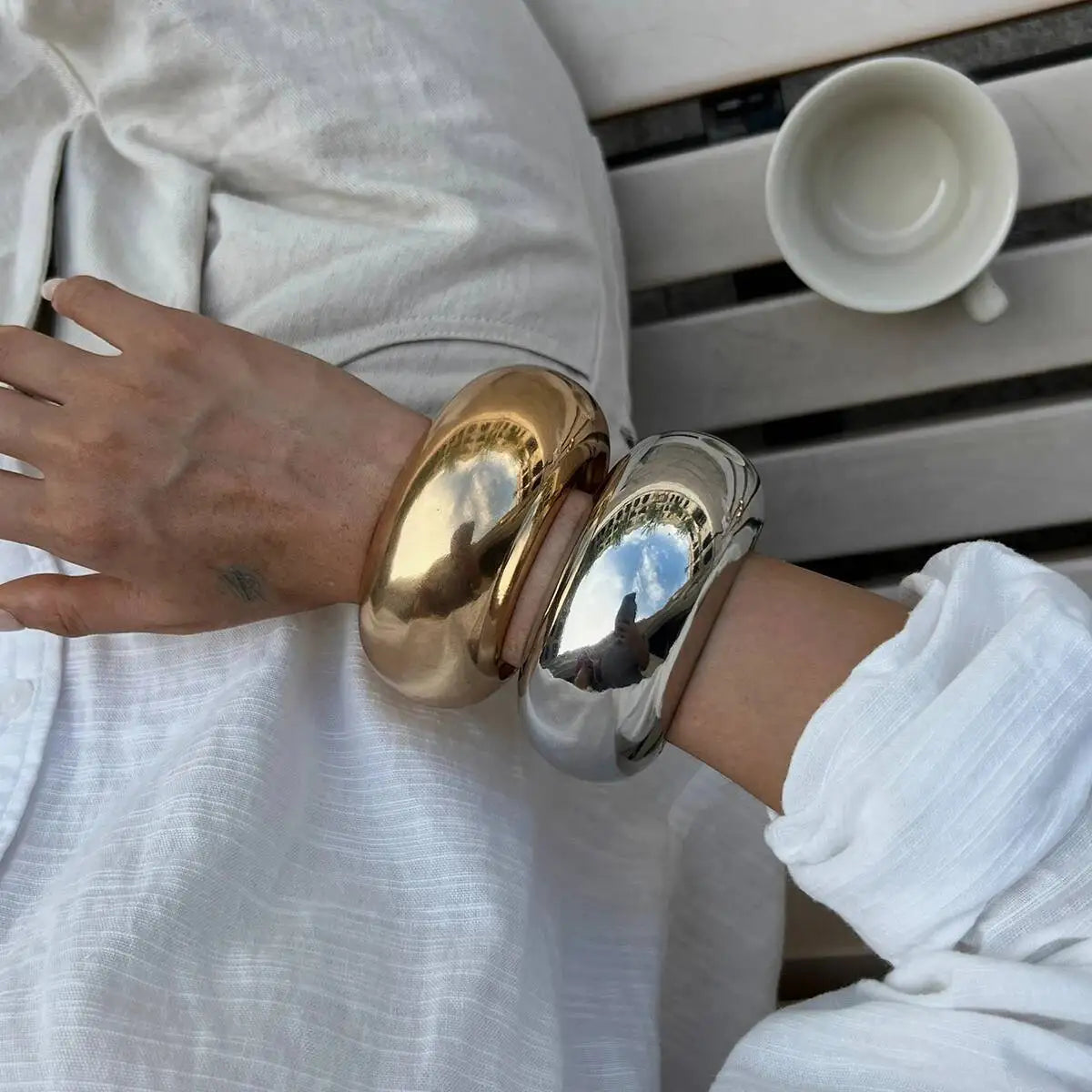 SHIXIN Oversized Geometric Round Wide Big Bangle Bracelet for Women Exaggerated Glossy Metal Chunky Bangles Party Daily Jewelry