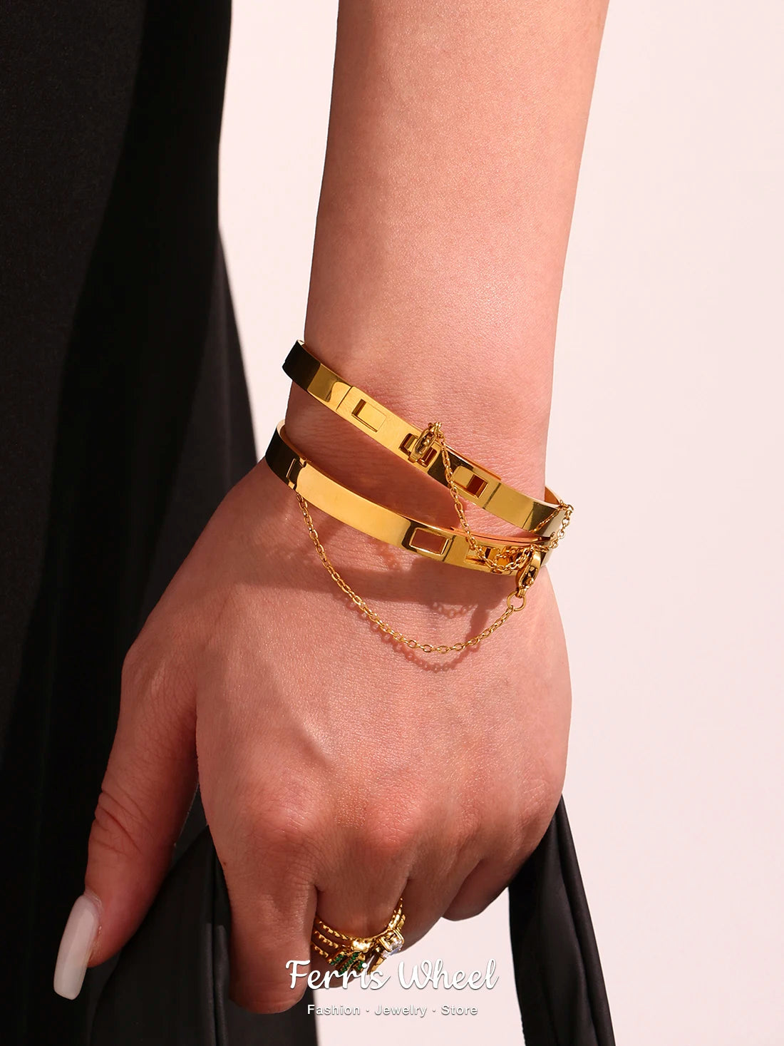 Women's Bangles Bracelets Stainless Steel Gold Plated Bracelet For Women Designer Luxury Woman Jewelry Accessories Couple Gift