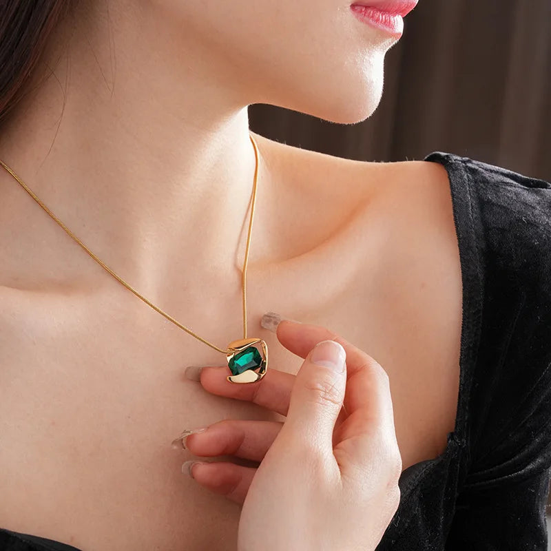 Green Fashion Wedding Jewelry Set Wholesale Square Earring Retro Light Luxury Temperament Collarbone Chain Necklace