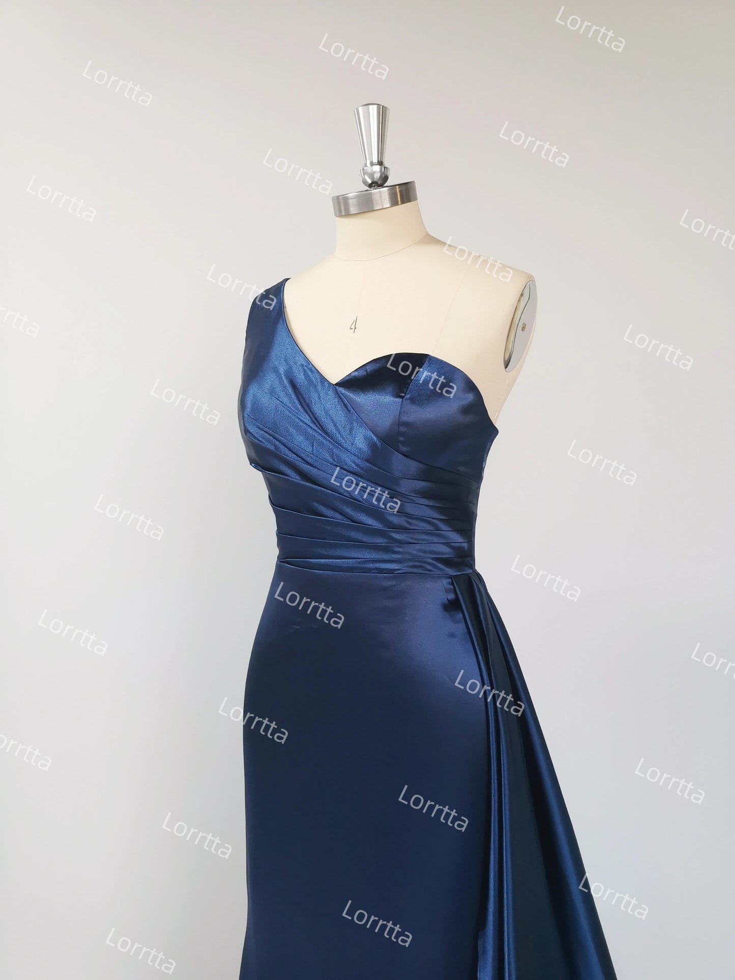 Satin One-Shoulder Bridesmaid Dresses Pleats Backless Sweep Train Formal Dress Elegant Sleeveless Bodycon Wedding Evening Gowns