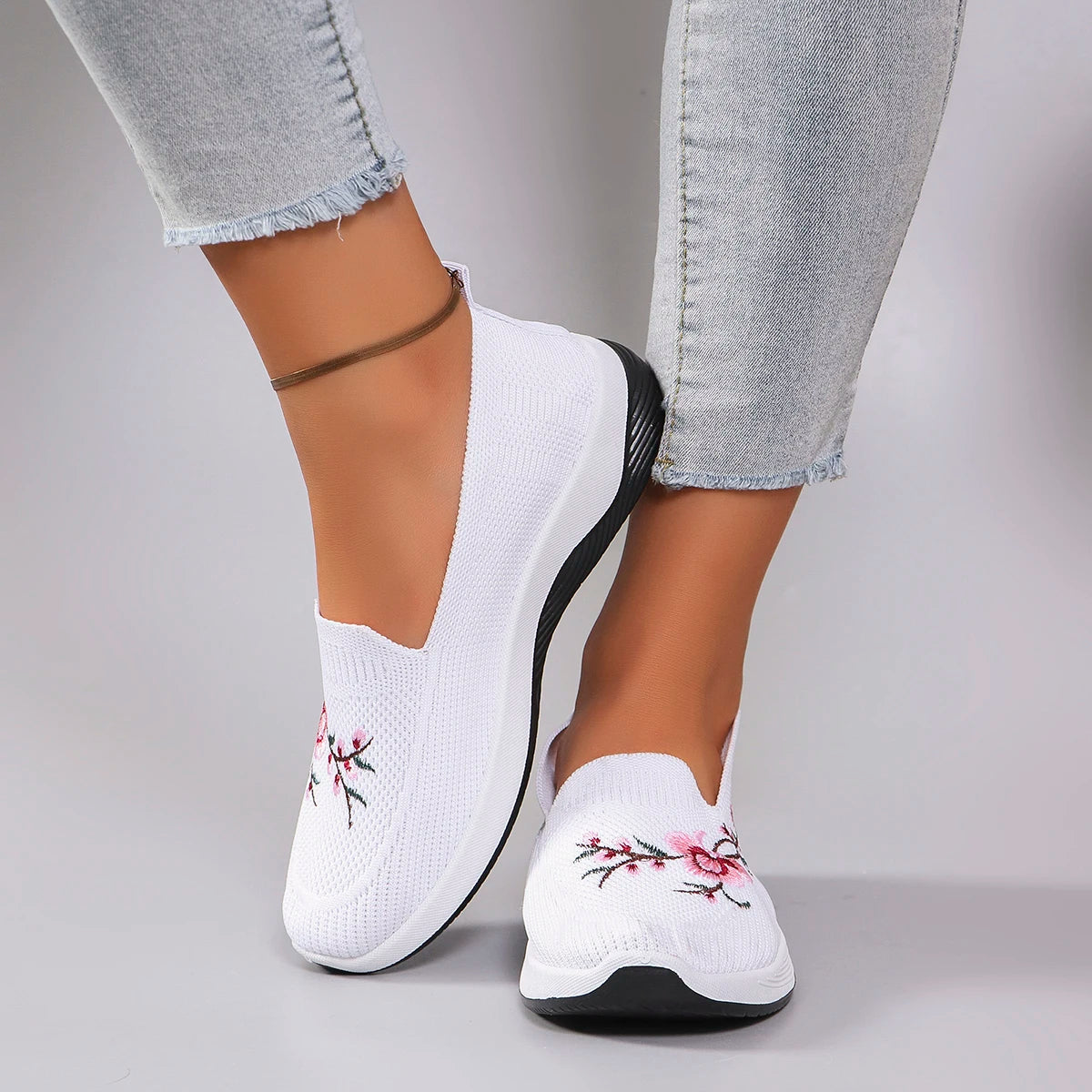 Spring and Autumn New Women's Sports Shoes Fashionable Breathable Lightweight Non-Slip Wear-Resistant Casual Sports Shoes Flat Shoes Loafers