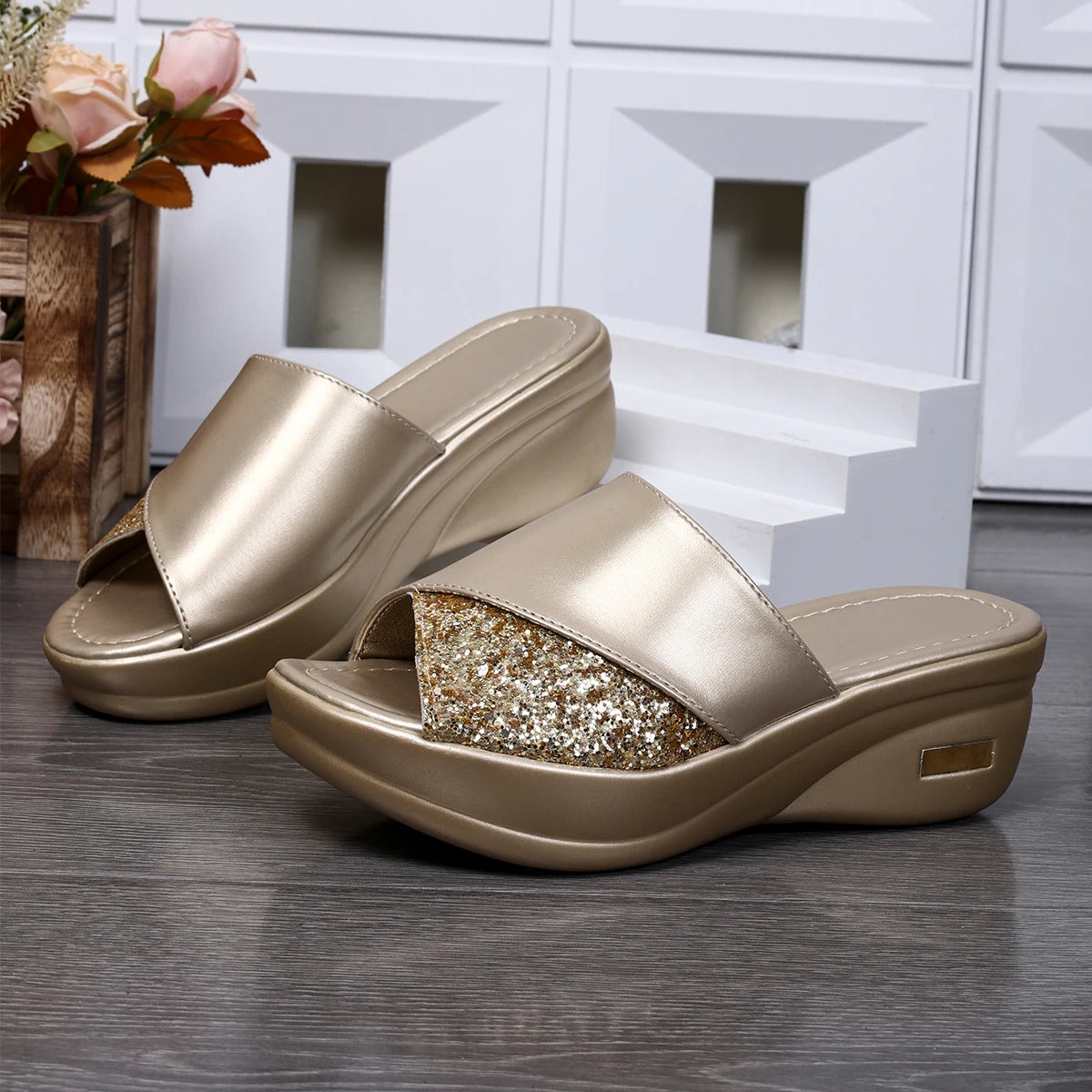 New Women's Slippers Summer Leather Shoes Thick Sole Soft Sole Slippers Fashion Outwear Platform Wedge Heel Women Slides