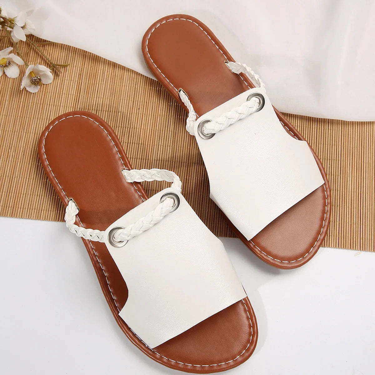 Sandals Women Flats Casual Slippers Summer Shoes 2025 New Fashion Dress Flip Flops Beach Bohemian Shoes Femme Home Slides