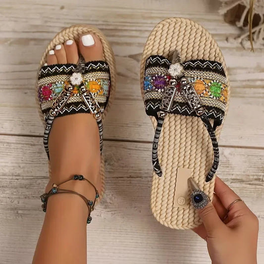 2025 Women Slippers Outdoor Handwoven Shoes Women Large Size Bohemian Ethnic Flat Sandals Fashion Beach Slippers Slides Women