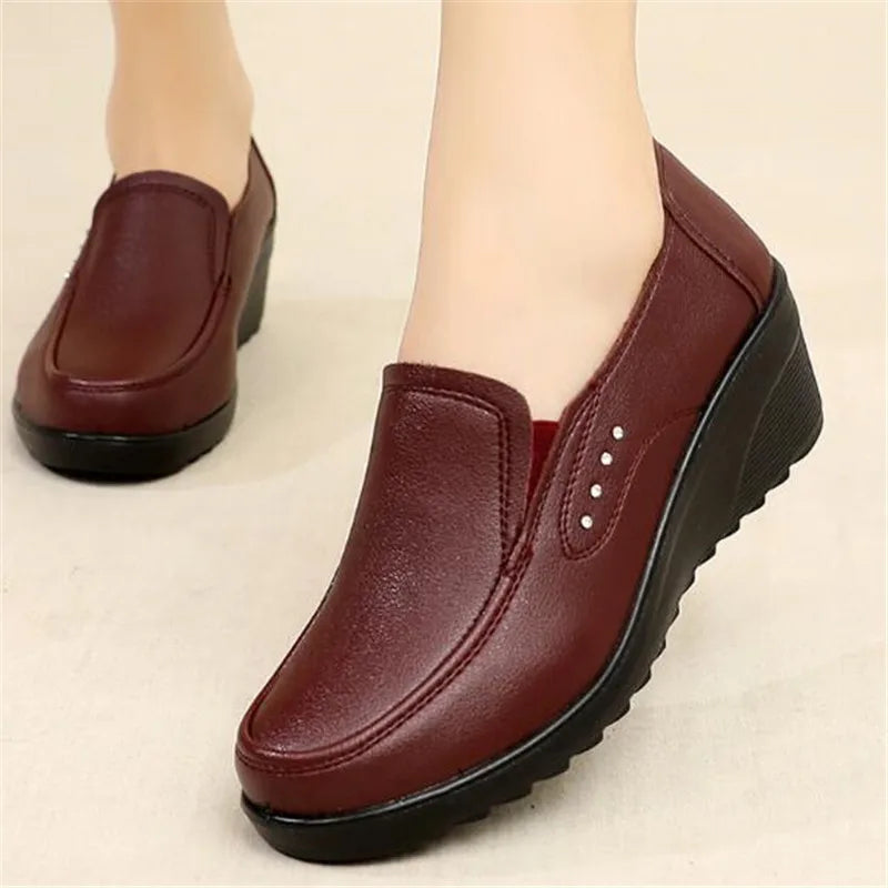 Classic Genuine Leather Women Shoes Round Toe Casual Comfortable Women's Wedge Shoes Spring Autumn Fashion Mother Shoes 10models