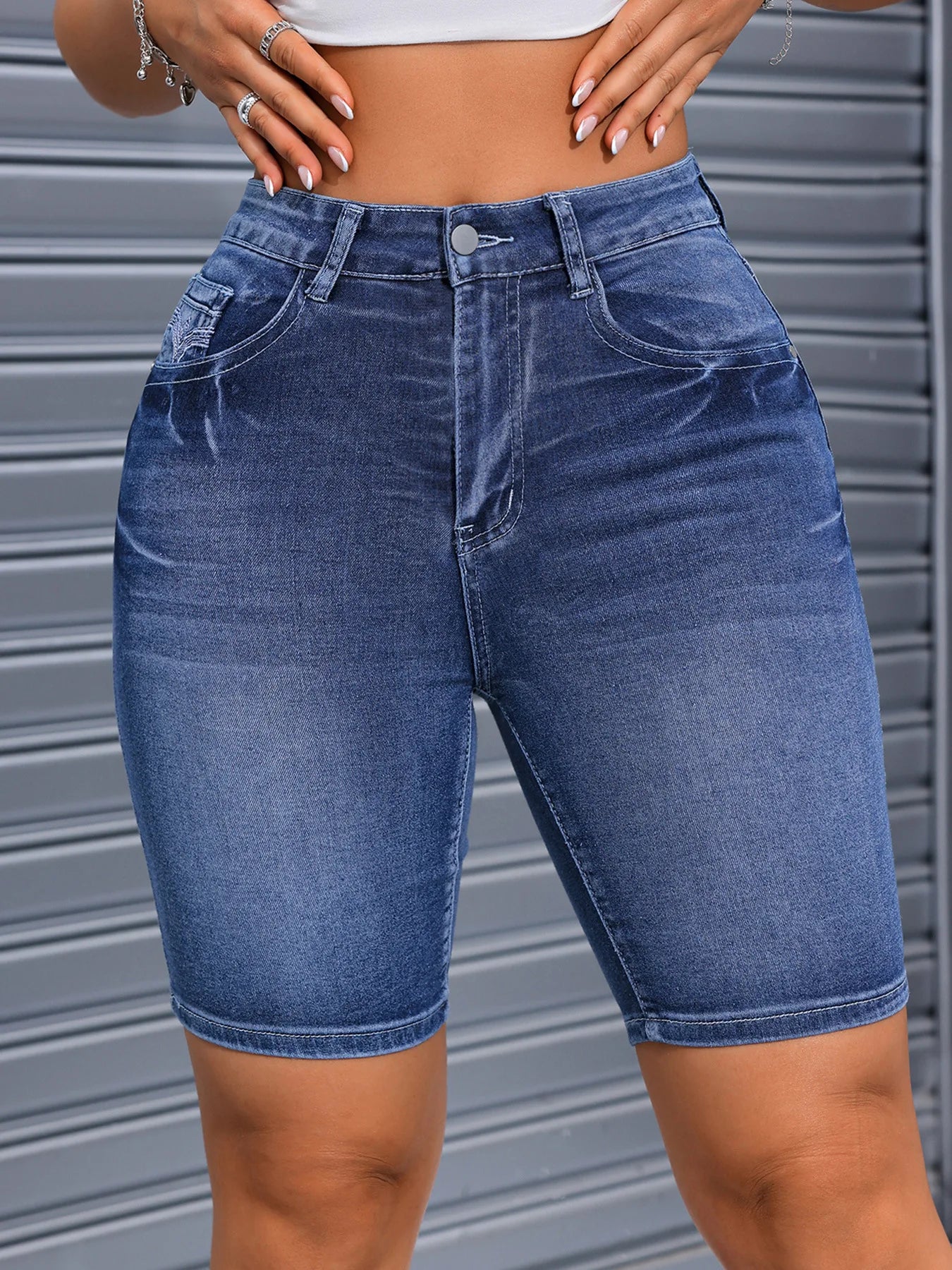 2025 Summer New High Stretch Slim Fit Denim Shorts For Women Fashion Embroidery Knee Length Skinny Jeans Shorts Casual Clothes