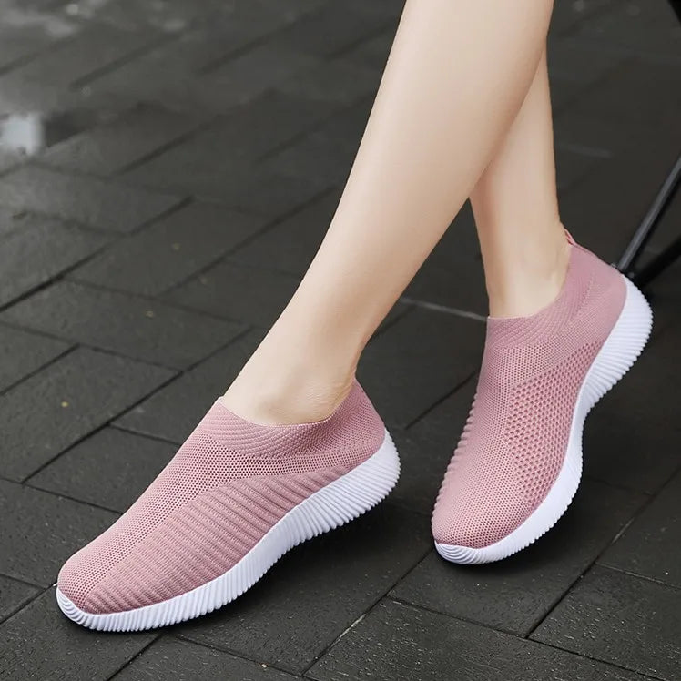 Ladies Casual Shoes Lightweight Comfortable Outdoor Walking Shoes Solid Color Soft Sole Slip-On Flats Sneaker Shoes For Women