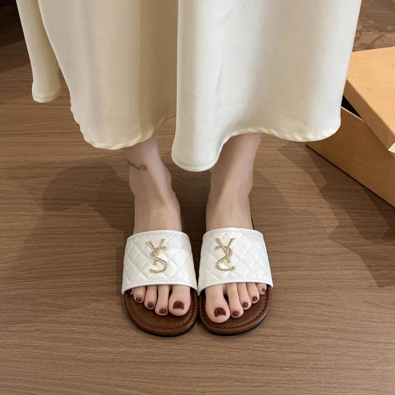 New Women's Sandals Recreational Design Summer Flat Slippers Fashion Outdoor Non-slip Metal Decorative Slippers Zapatos De Mujer