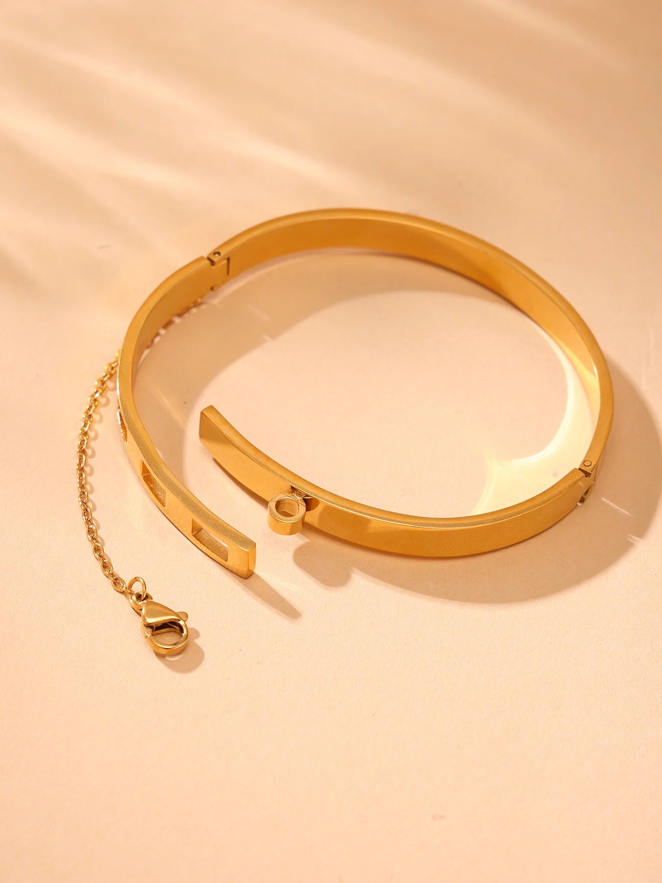 Women's Bangles Bracelets Stainless Steel Gold Plated Bracelet For Women Designer Luxury Woman Jewelry Accessories Couple Gift