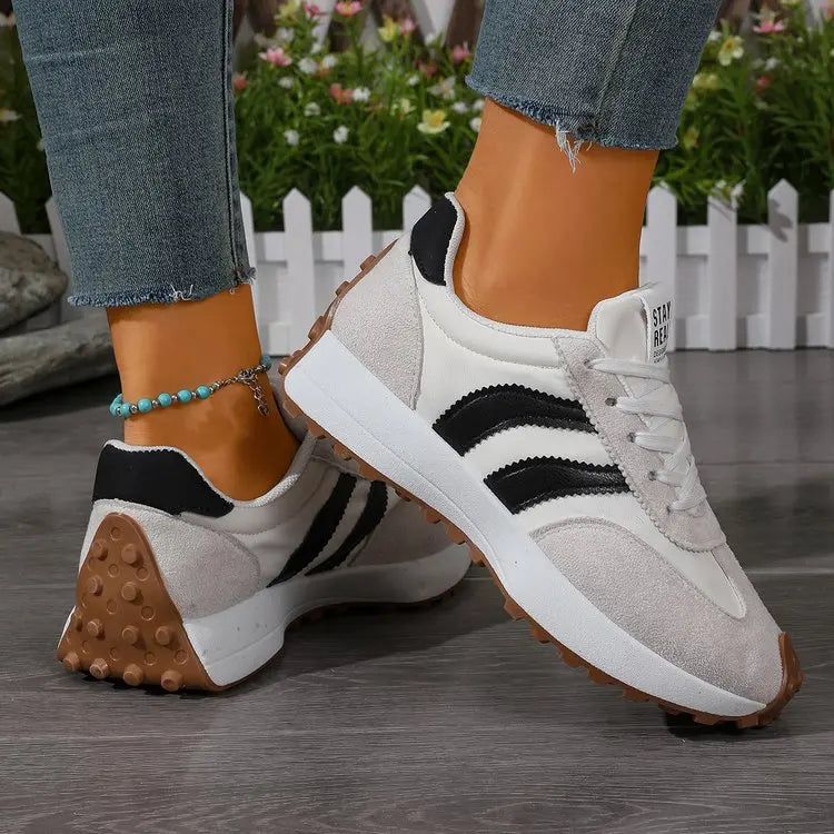 2026 Women Sneakers Spring New Luxury Flat Comfortable Slip on Soft Trend Sneakers Women Lightweight Outdoor Shoes for Women