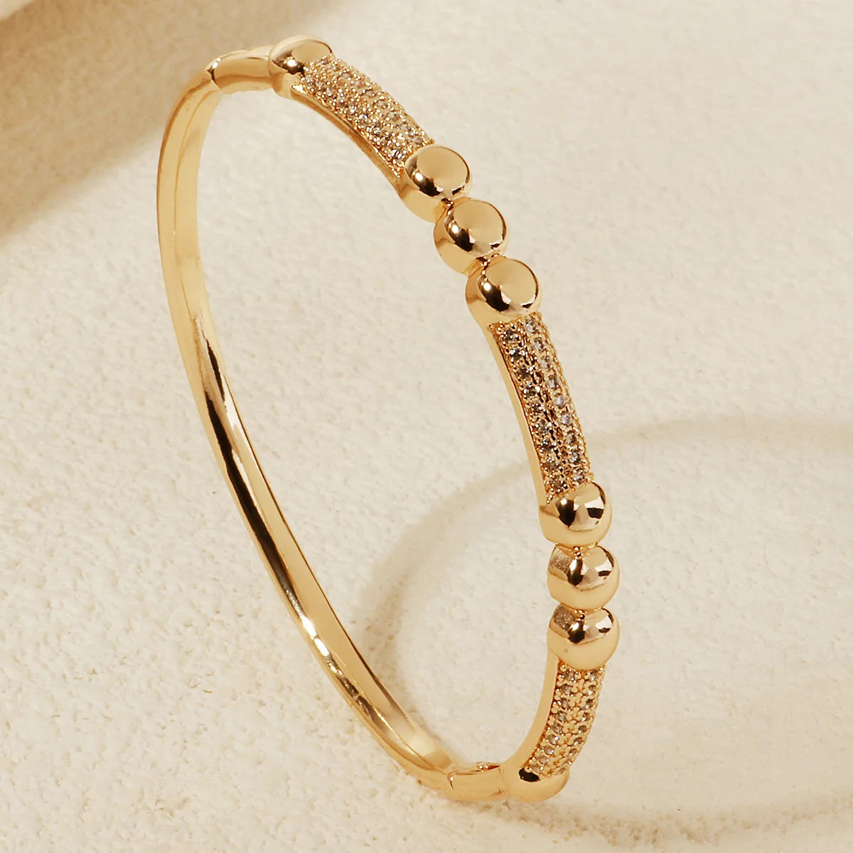 Newest Fashion Copper and Zirconia Bangle for Women Unique Design Sense Bangles Daily Jewelry Accesssories As a Gift