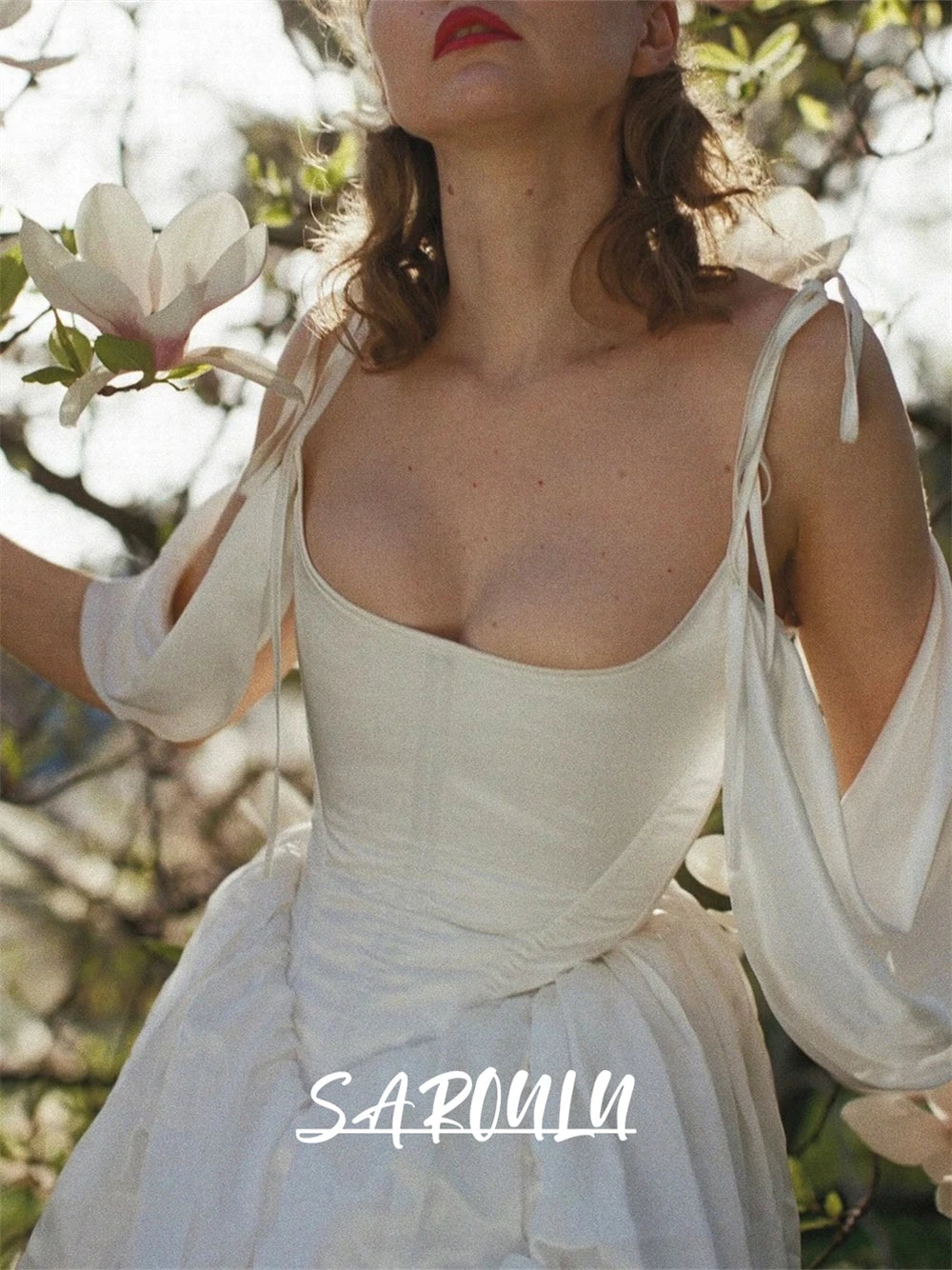 Modern Satin Wedding Dress Ballet Waistline Vintage Royal Style Custom Bridal Gown Spaghetti Straps Bride Dresses Off-shoulder