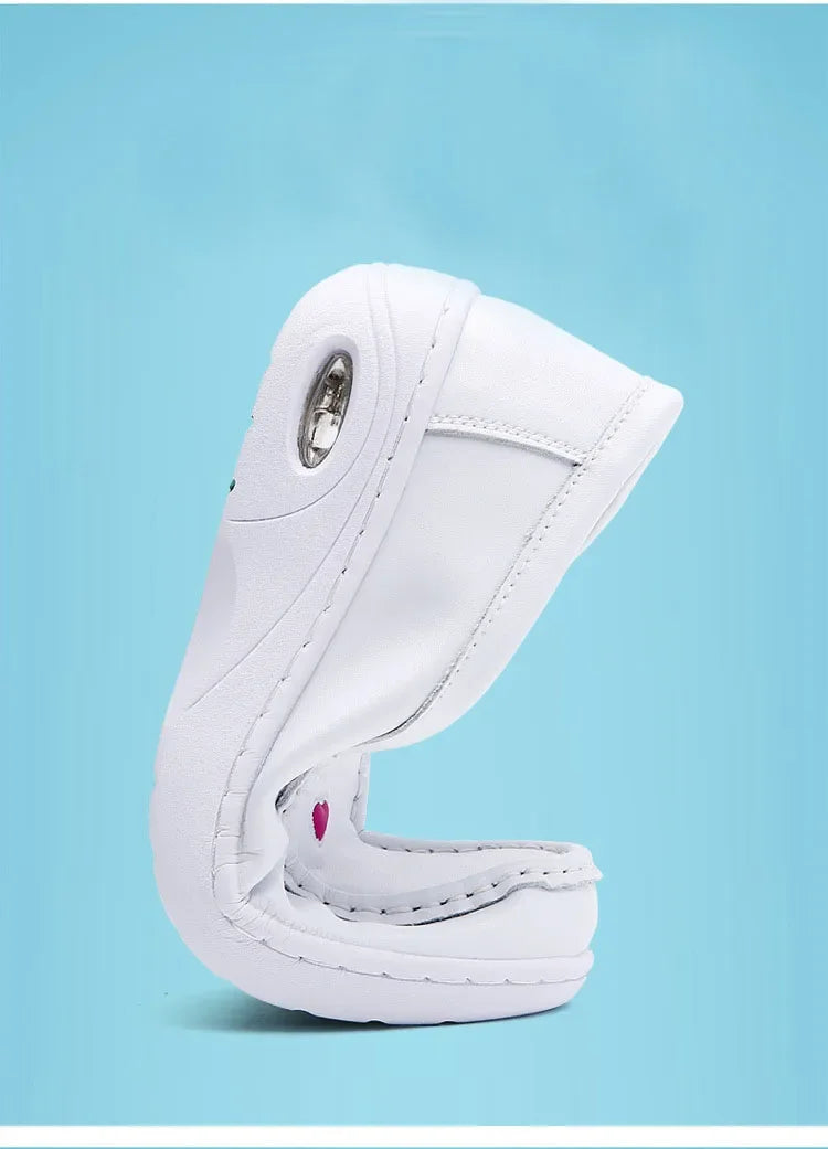 2025 New Women Flat Leather Shoes Casual White Wedge with Soft Bottom Love Heart Comfortable Mom Nurse Work Shoes Zapatillas