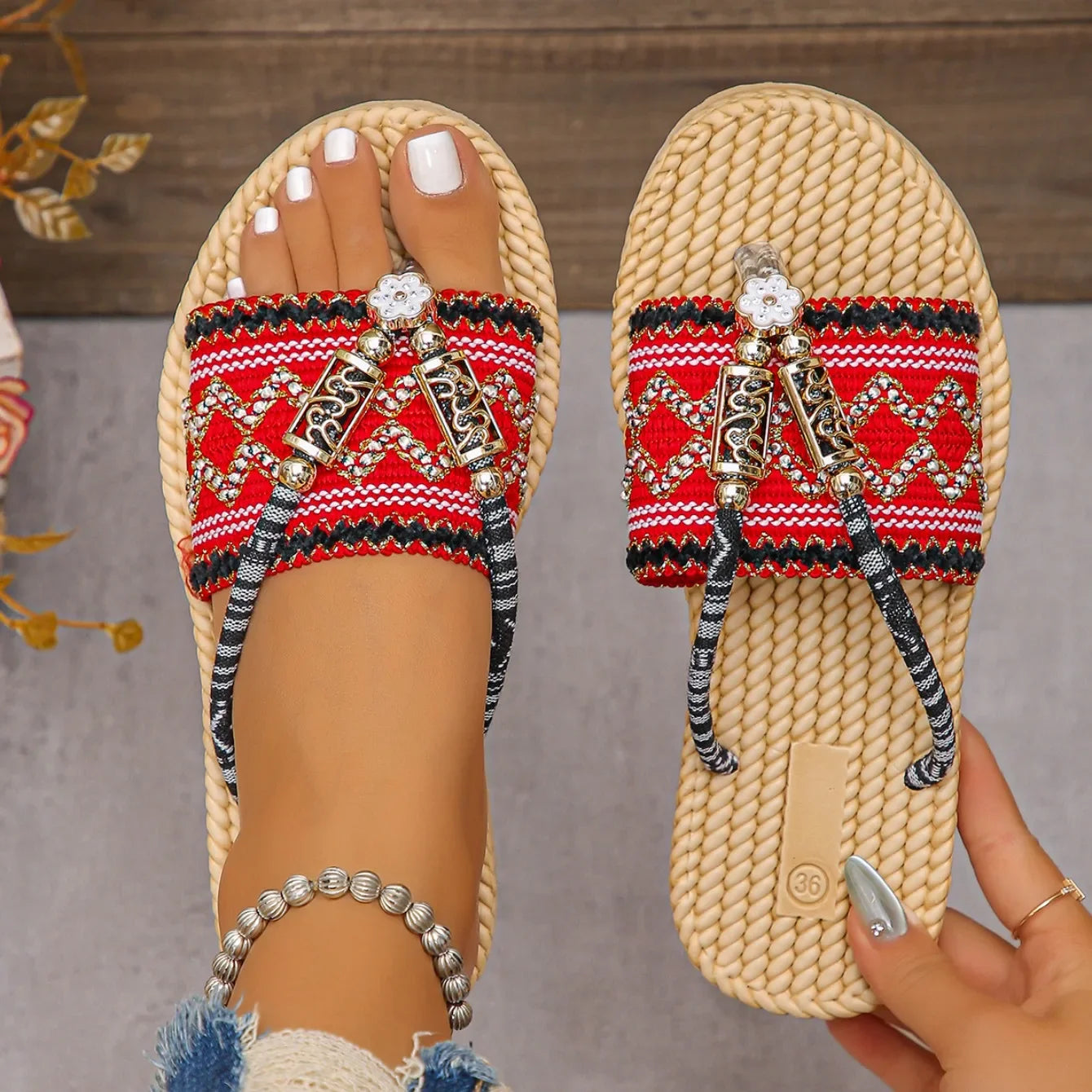 2025 Women Slippers Outdoor Handwoven Shoes Women Large Size Bohemian Ethnic Flat Sandals Fashion Beach Slippers Slides Women