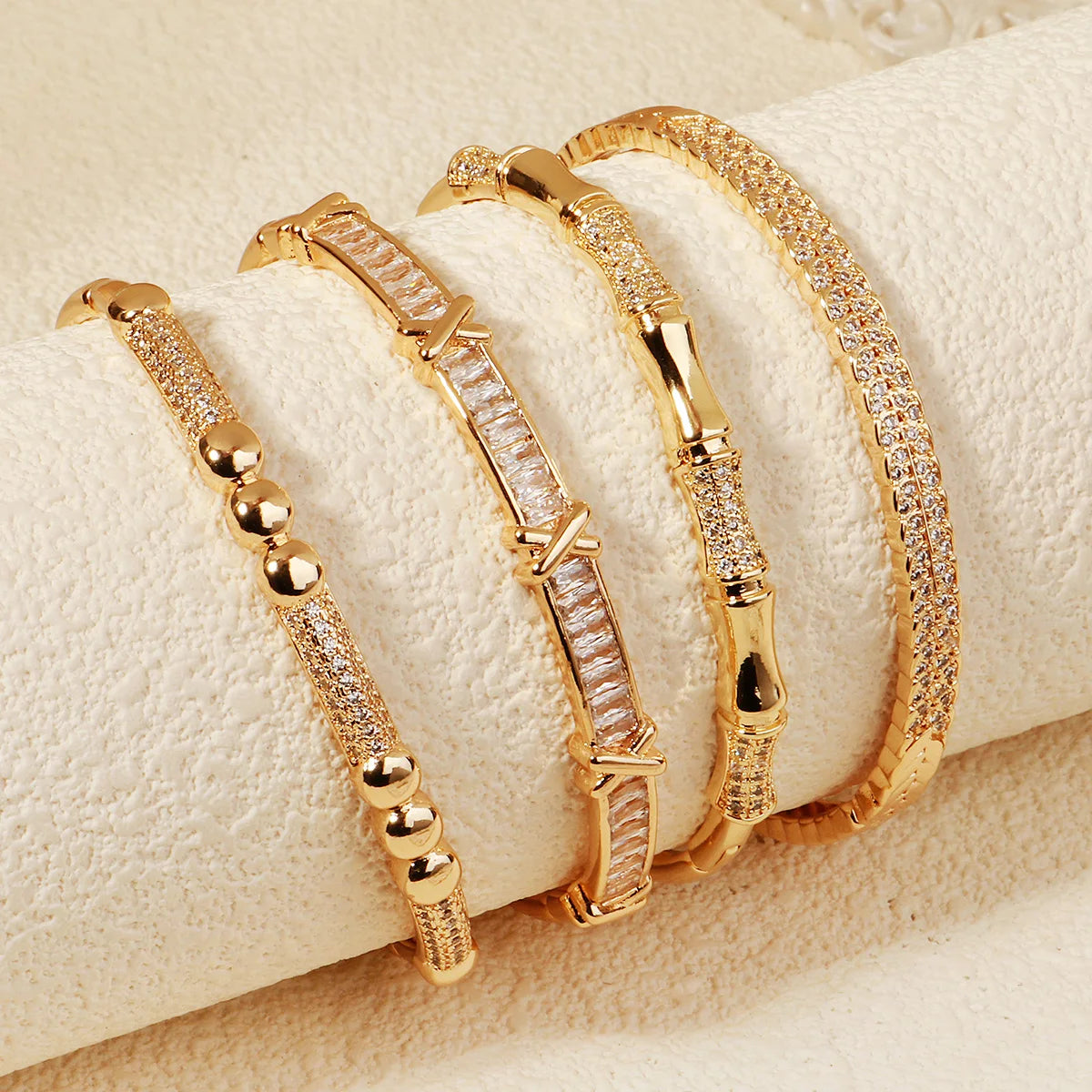 Newest Fashion Copper and Zirconia Bangle for Women Unique Design Sense Bangles Daily Jewelry Accesssories As a Gift