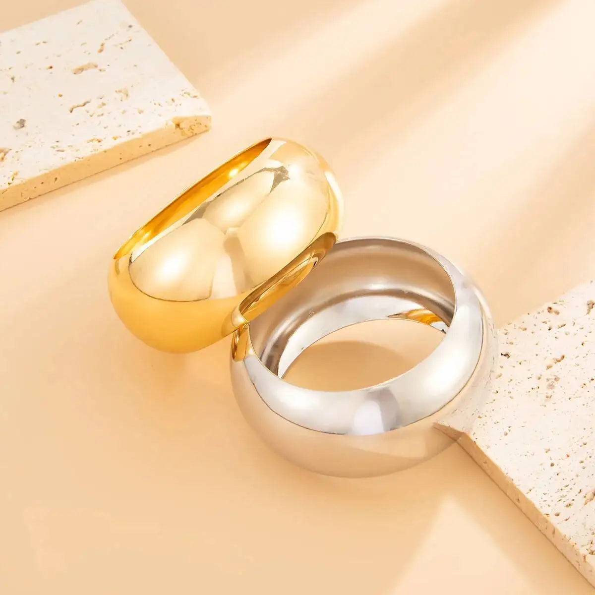KunJoe Punk Smooth Metal Big Round Chunky Bangles for Women Exaggerated Geometry Glossy Wide Bracelet Party Wedding Hand Jewelry