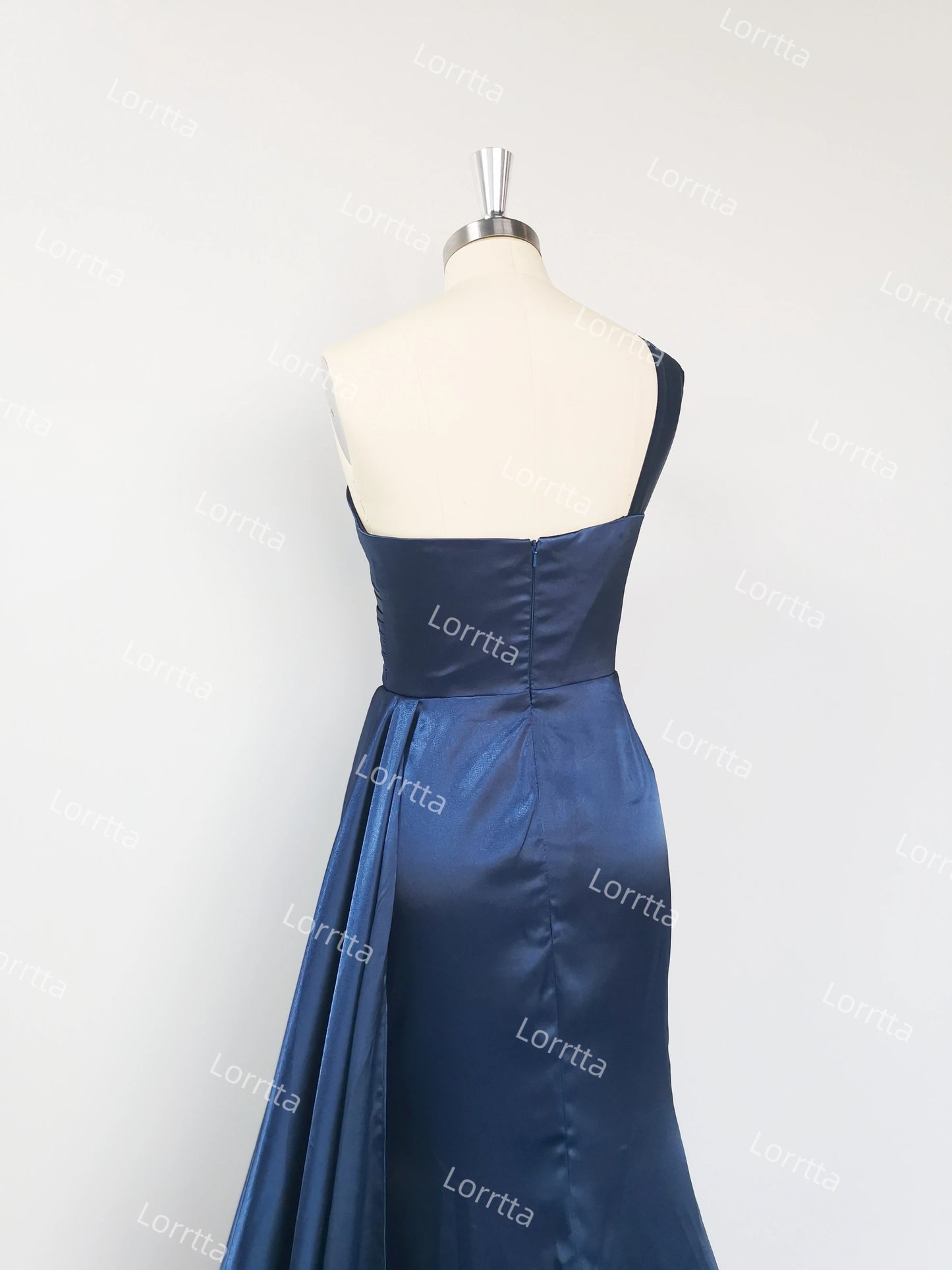 Satin One-Shoulder Bridesmaid Dresses Pleats Backless Sweep Train Formal Dress Elegant Sleeveless Bodycon Wedding Evening Gowns