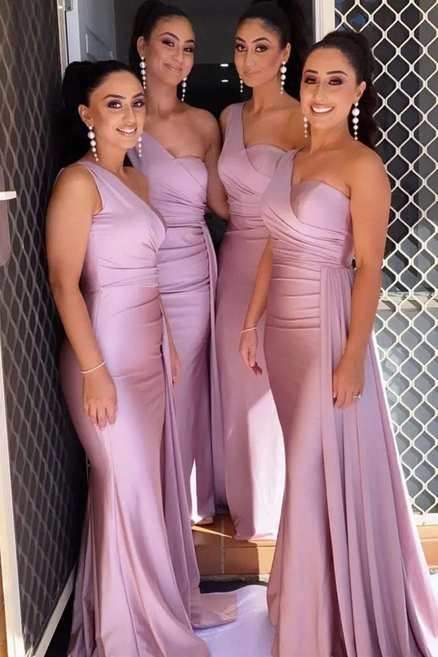 Satin One-Shoulder Bridesmaid Dresses Pleats Backless Sweep Train Formal Dress Elegant Sleeveless Bodycon Wedding Evening Gowns