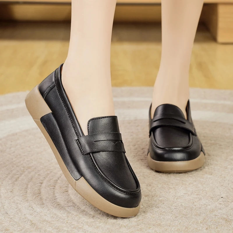 Casual Women's Shoes for All Seasons, New Spring and Autumn Wedge Heels, Thick-Soled Mom Shoes, Soft-Soled Lightweight Versatile Women's Flats, Small Leather Shoes