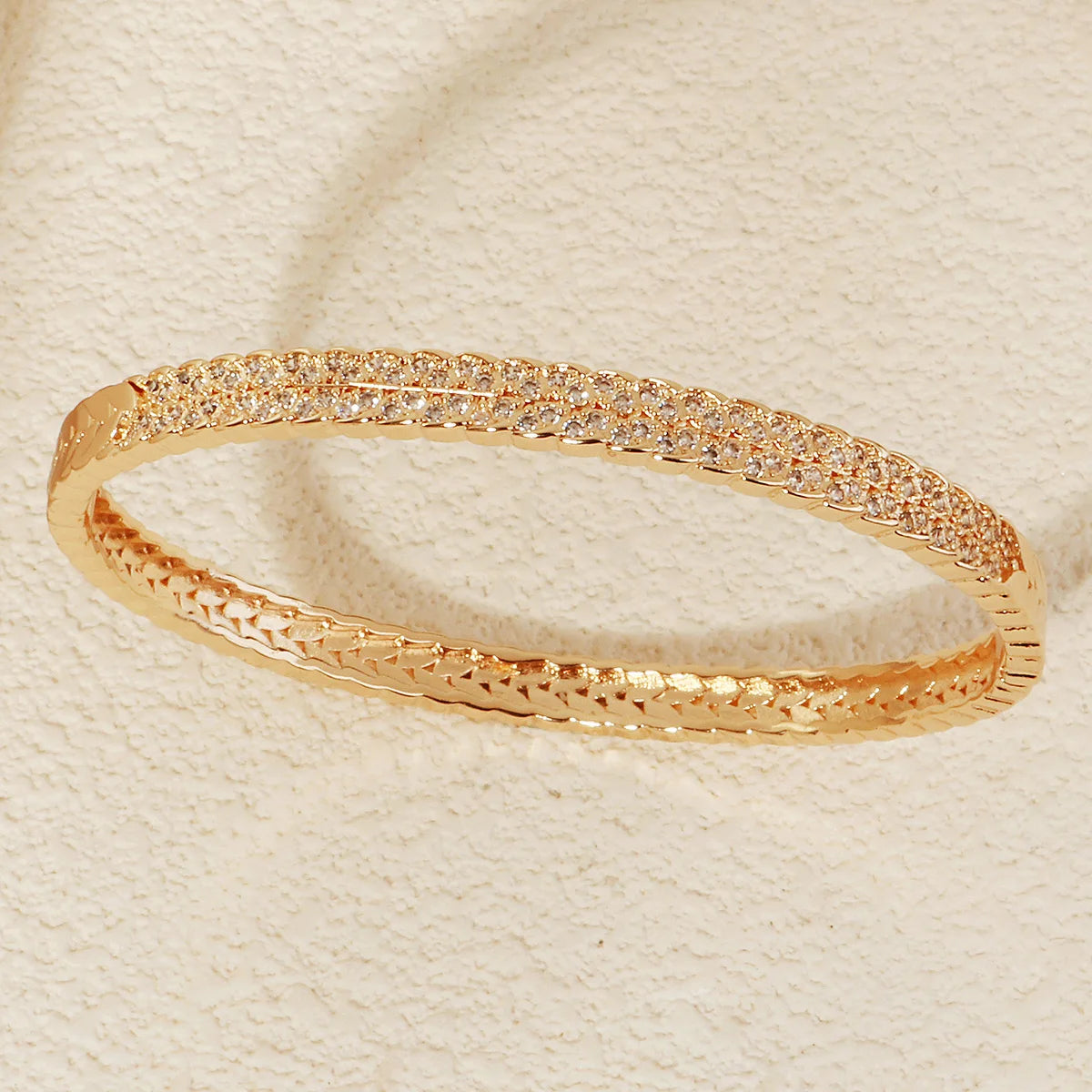Newest Fashion Copper and Zirconia Bangle for Women Unique Design Sense Bangles Daily Jewelry Accesssories As a Gift