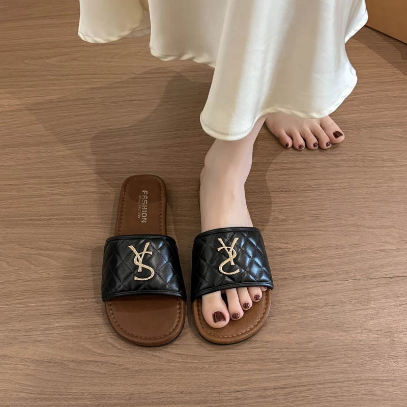 New Women's Sandals Recreational Design Summer Flat Slippers Fashion Outdoor Non-slip Metal Decorative Slippers Zapatos De Mujer
