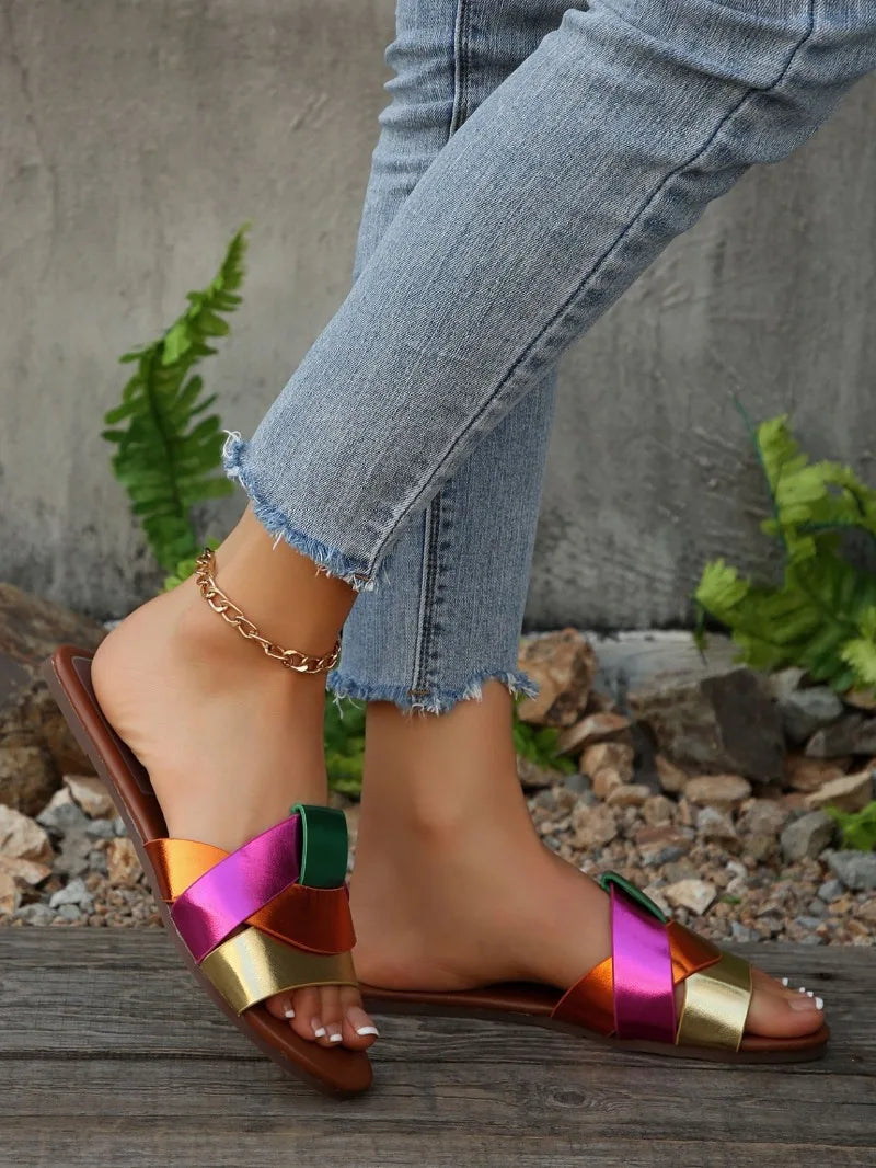 Women's Slippers 2025 New Summer Fashion Slippers Designer Flat Slippers for Women Outdoor Casual Beach Shoes Sandalias De Mujer