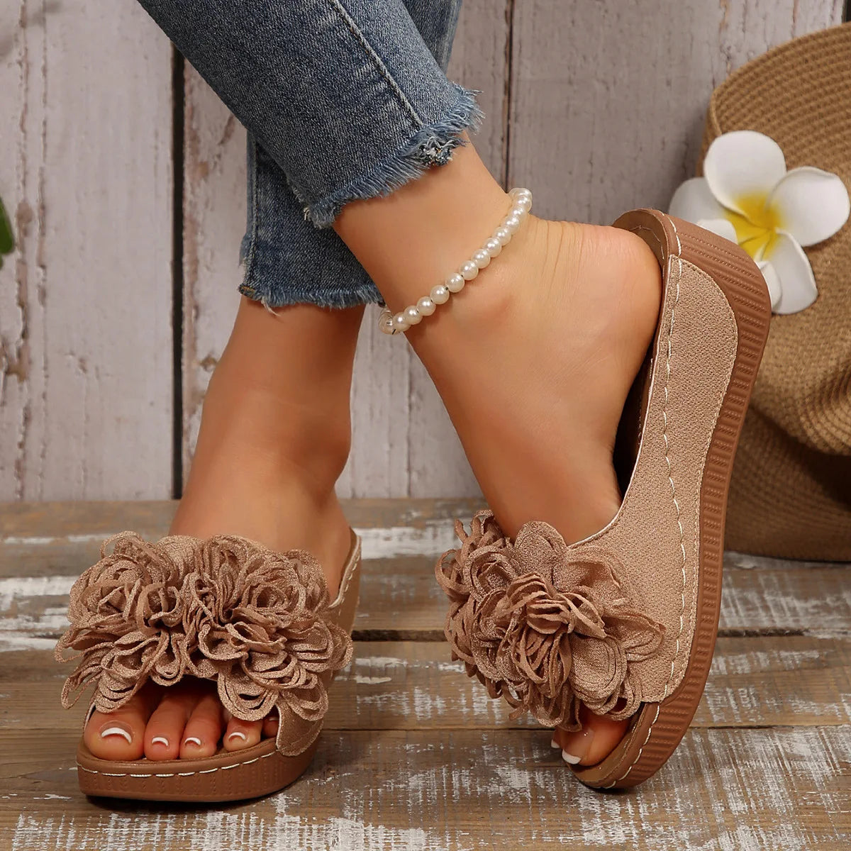 2025 New Women Platform Slippers Slip on Fashion Woman Shoes Summer Sandals Comfortable Flower Wedges Slippers Slides Women